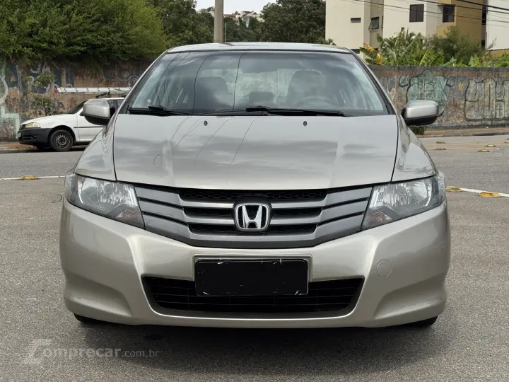 CITY 1.5 LX Sedan 16V