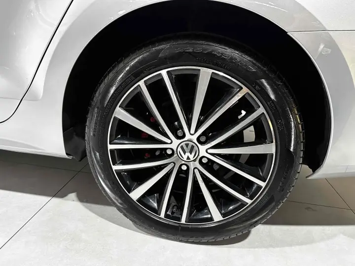 JETTA 2.0 COMFORTLINE FLEX 4P TIPTRONIC