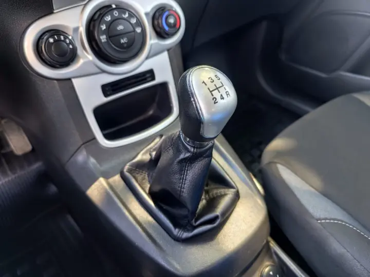 FIESTA 1.6 TIVCT FLEX SE MANUAL