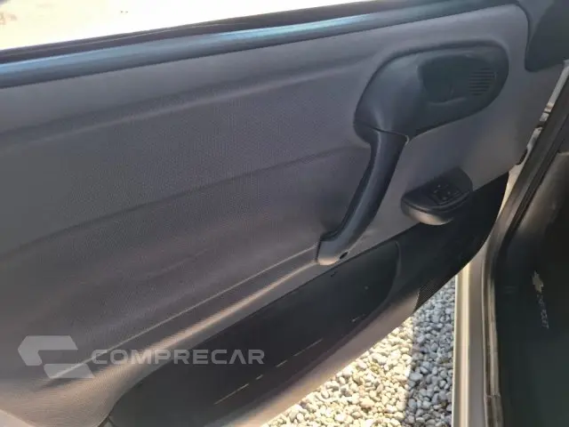 CLASSIC - 1.0 MPFI LS 8V 4P MANUAL