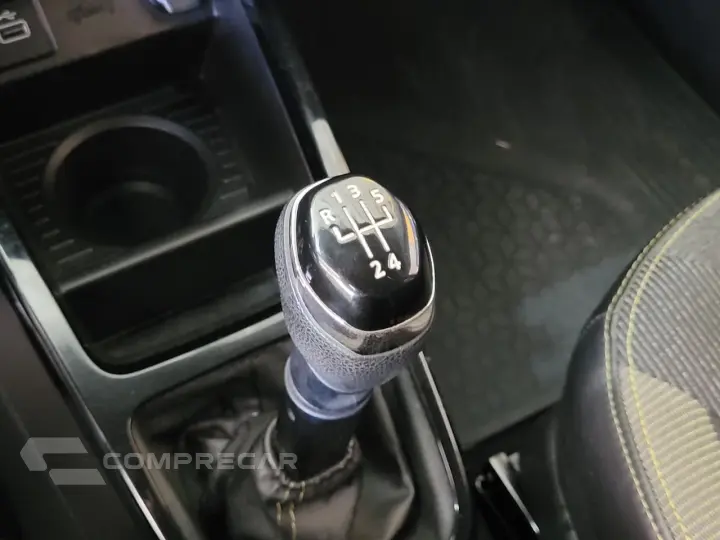 Kwid KWID OUTSIDER 1.0 Flex 12V 5p Mec.