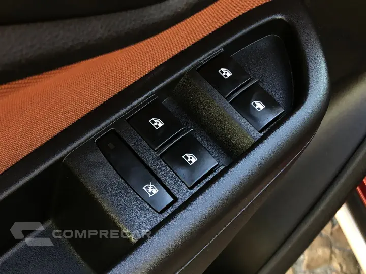 Onix 1.4 Mpfi Activ 8V Flex 4P Automático