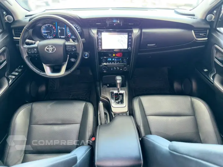 HILUX SW4 2.8 D-4d Turbo SRX 7L 4X4