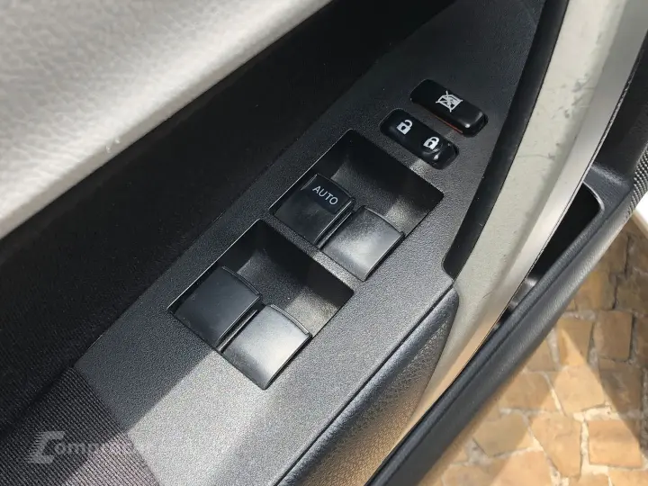 Corolla 1.8 Gli 16V Flex 4P Automático