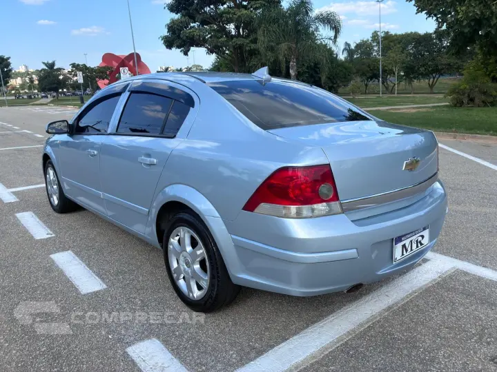 VECTRA 2.0 MPFI Elegance 8V