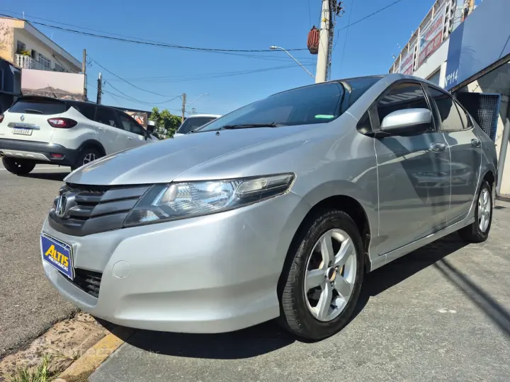 CITY 1.5 LX Sedan 16V