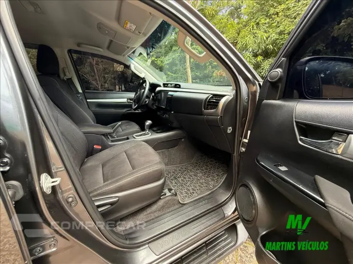 HILUX 2.8 D-4D TURBO DIESEL CD SR 4X4 AUTOMÁTICO