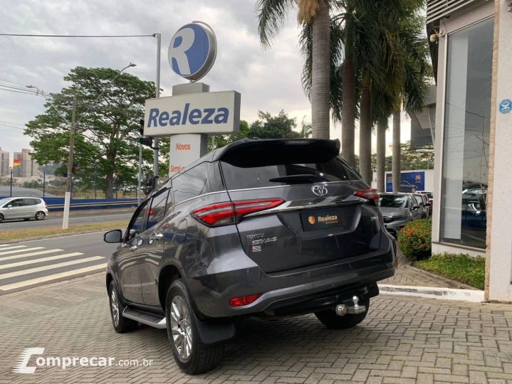 Hilux SW4 SRX 4x4 2.8 TDI 16V Dies. Aut.