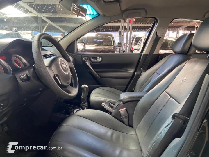 MEGANE SEDAN DYNAMIQUE 1.6 16V 4P