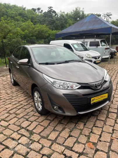 YARIS 1.5 16V Sedan XL