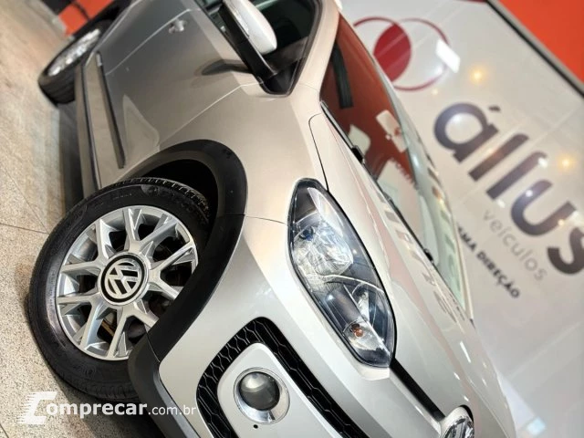 CROSS UP - 1.0 TSI 12V 4P MANUAL