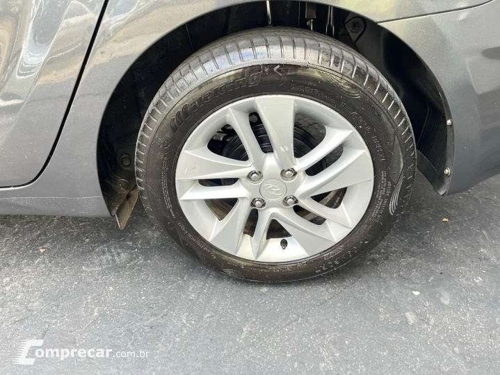 HB20S Premium 1.6 Flex 16V Mec. 4p