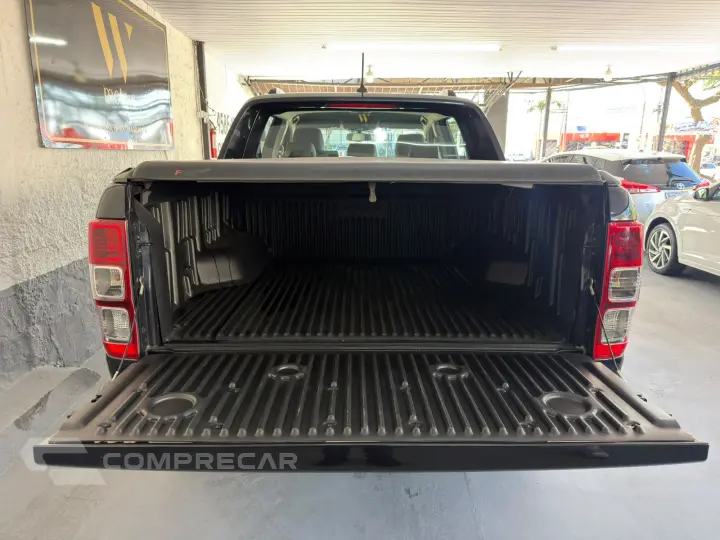 RANGER 2.2 Black 4X2 CD 16V