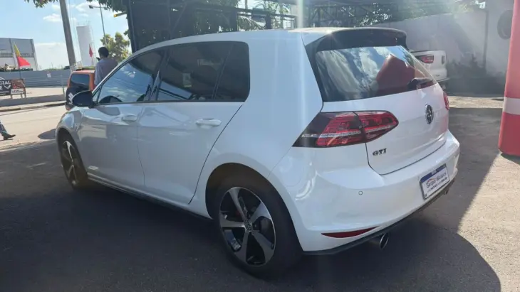 Golf 2.0 4P GTI TURBO AUTOMÁTICO