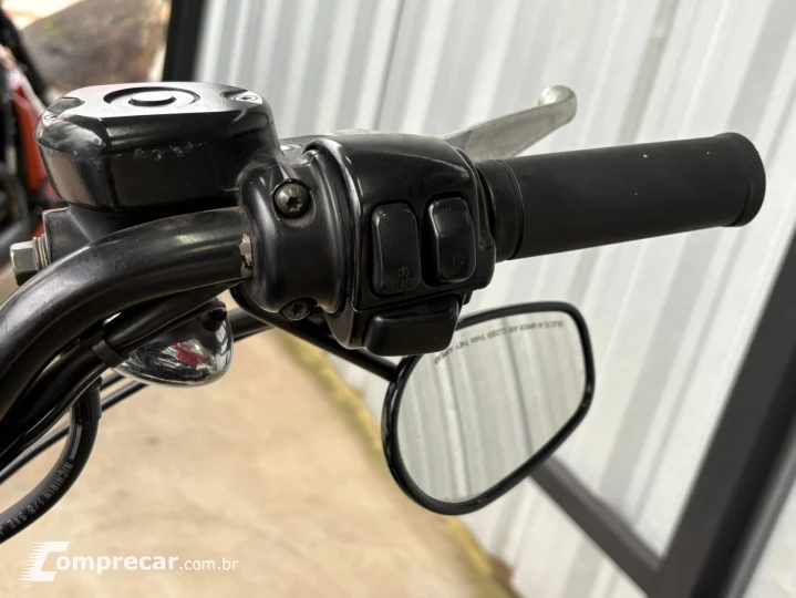 SPORTSTER XL 883 R