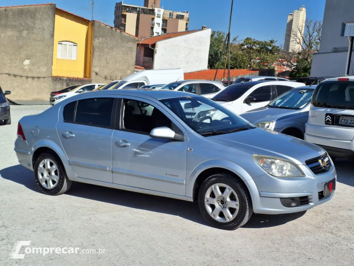 VECTRA 2.0 MPFI Expression 8V