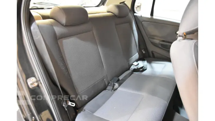 FOX - 1.6 MI 8V 4P MANUAL