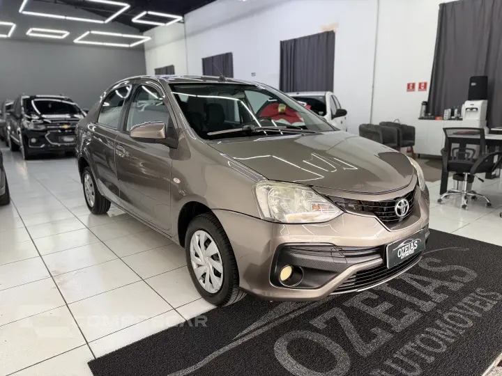 ETIOS 1.5 XS Sedan 16V