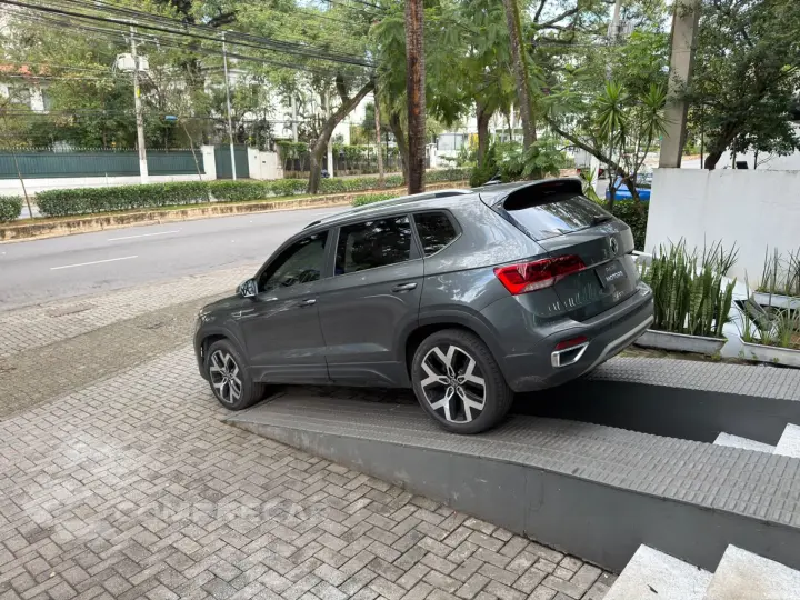 TAOS 1.4 250 TSI Highline