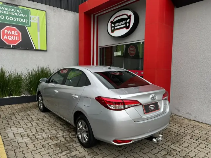 YARIS 1.5 16V FLEX SEDAN XL PLUS CONNECT MULTIDRIVE