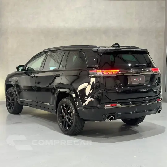 Commander Black Hurricane 2.0 4x4 TB Aut