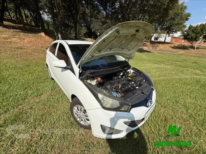 HB20S 1.6 COMFORT PLUS 16V FLEX 4P MANUAL