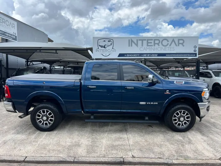 3500 6.4 Hemi Laramie Longhorn 4X4 CD V8