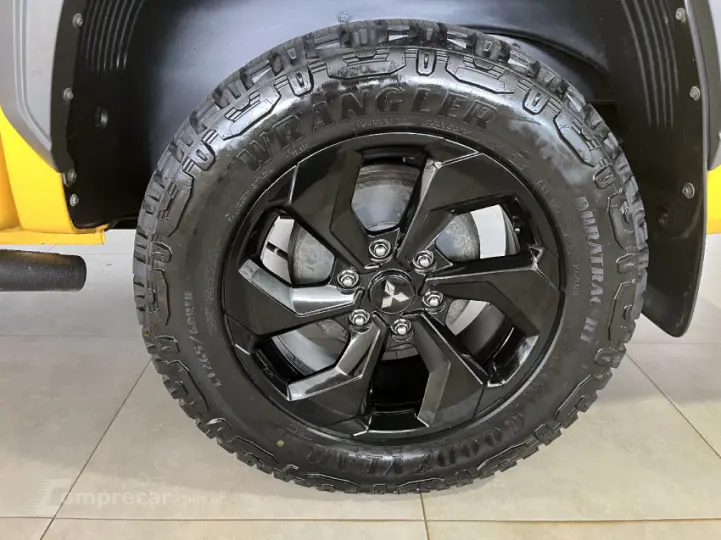 TRITON 2.4 Biturbo CD Savana 4X4