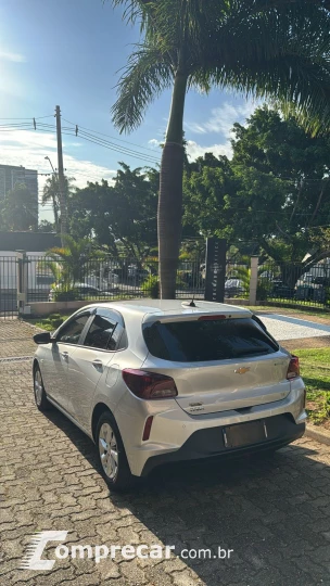 ONIX 1.0 Turbo LT