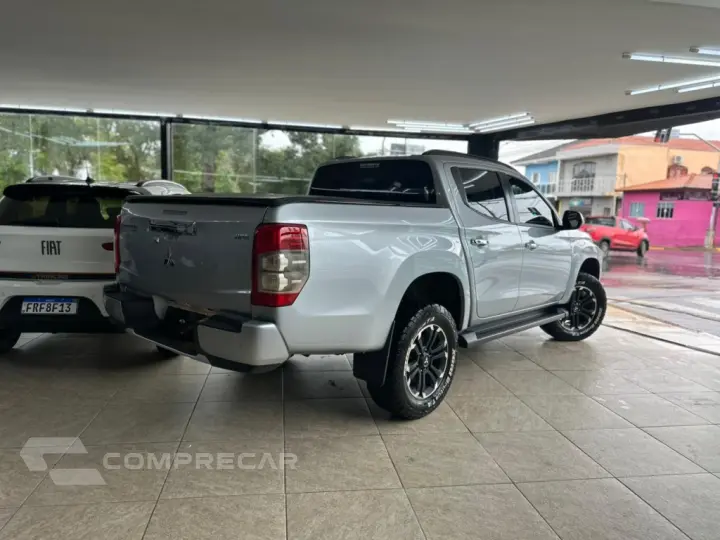 L200 TRITON 2.4 16V TURBO DIESEL SPORT HPE CD 4P 4X4 AUTOMÁT