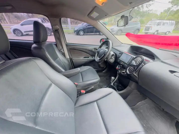Etios Sedan 1.5 16V 4P FLEX XLS AUTOMÁTICO