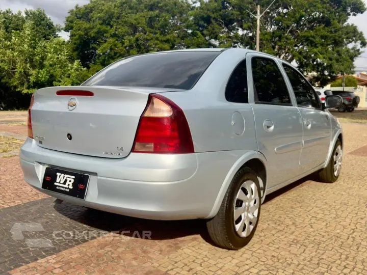 CORSA 1.4 MPFI Premium Sedan 8V