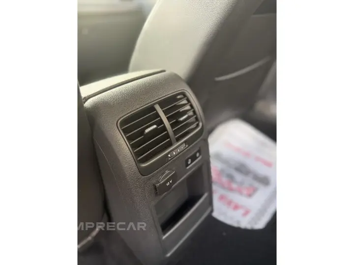 JETTA 2.0 COMFORTLINE FLEX 4P TIPTRONIC