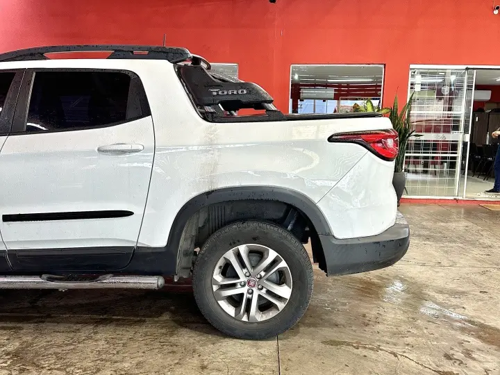 TORO 2.0 16V TURBO DIESEL FREEDOM 4WD AT9