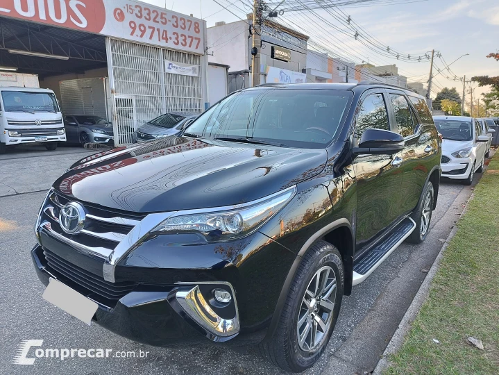 HILUX 2.8 SW4 4X4 8V