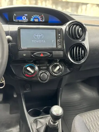 ETIOS 1.5 X Sedan 16V