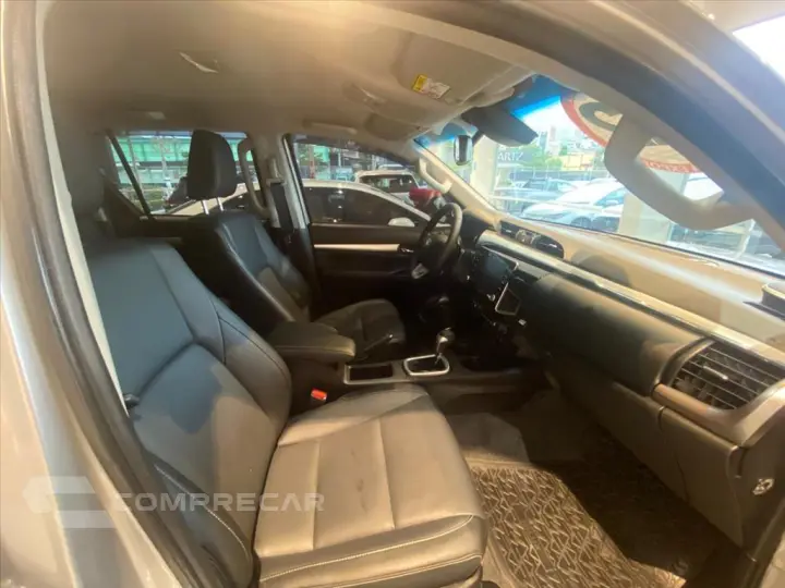 HILUX 2.8 D-4D TURBO DIESEL CD SRX 4X4 AUTOMÁTICO