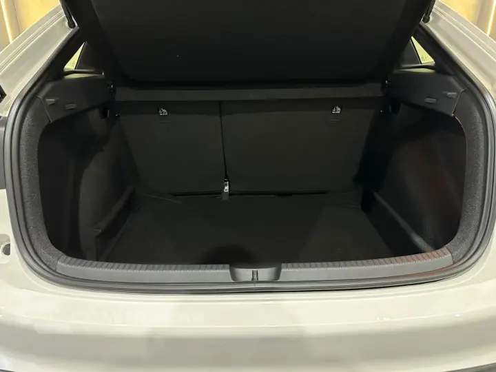 Nivus Highline 1.0 200 TSI Flex Aut.