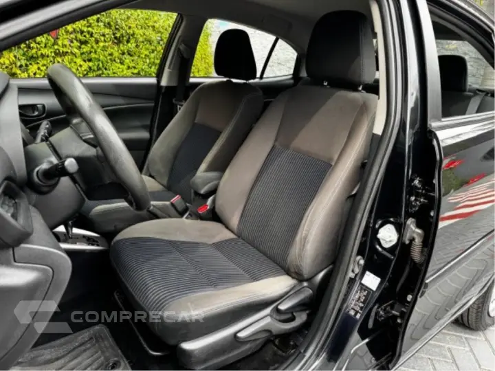 YARIS 1.5 16V FLEX SEDAN XL LIVE MULTIDRIVE
