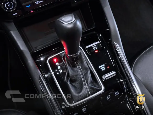 COMMANDER - 2.0 TD380 TURBO LIMITED AT9