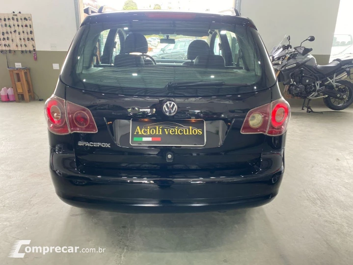 Spacefox 1.6 Mi 8V Flex 4P Manual