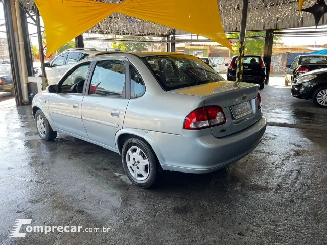 CLASSIC - 1.0 MPFI LS 8V 4P MANUAL