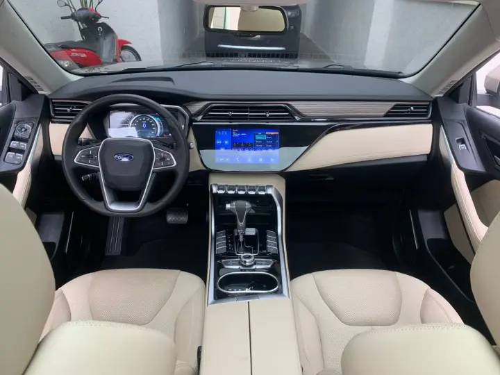 TERRITORY Titanium 1.5 GTDi EcoBo. Aut.