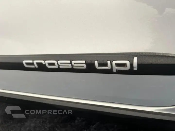 UP! CROSS 1.0 TSI TOTAL FLEX MEC. 4P