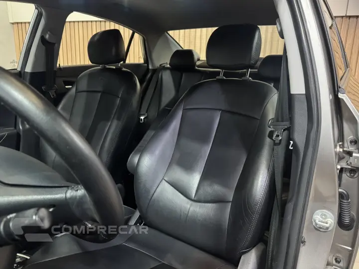 HB20S 1.6 COMFORT PLUS 16V FLEX 4P AUTOMÁTICO