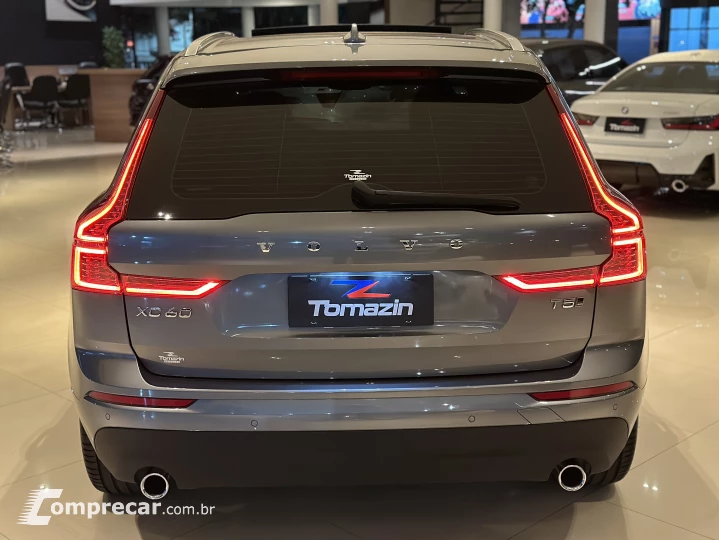 XC40 2.0 T5 Momentum AWD Geartronic