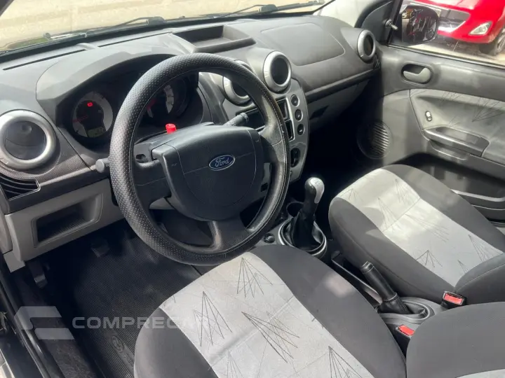 FIESTA 1.6 MPI Class Hatch 8V