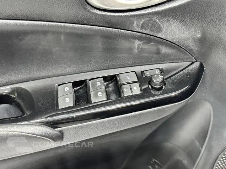 YARIS 1.5 16V FLEX XLS CONNECT MULTIDRIVE