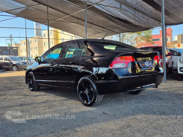 Civic 1.8 Lxs 16V Gasolina 4P Automático