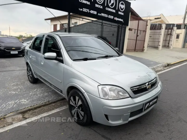 CORSA 1.8 MPFI Sedan 8V